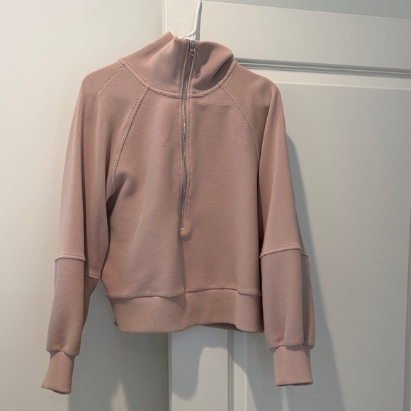 Varley Tops - Varley Blush Ribbed Pullover